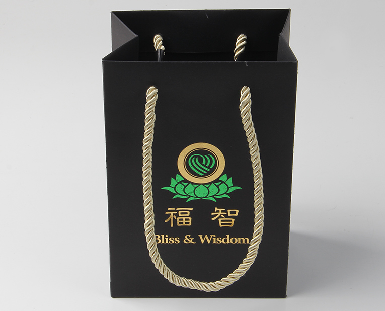 黑卡紙紙袋廠家-廣州駿業(yè)包裝實業(yè)有限公司 黑卡紙紙袋廠家