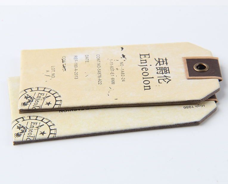廣東吊牌定做居然這么專(zhuān)業(yè)處理每個(gè)印刷細(xì)節(jié)問(wèn)題 廣東吊牌定做居然這么專(zhuān)業(yè)處理每個(gè)印刷細(xì)節(jié)問(wèn)題
