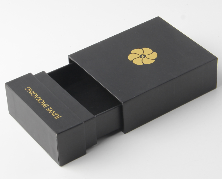 保健品精裝盒早前在定做的時候由于環(huán)保問題盛行UV的原因 保健品精裝盒早前在定做的時候由于環(huán)保問題盛行UV的原因