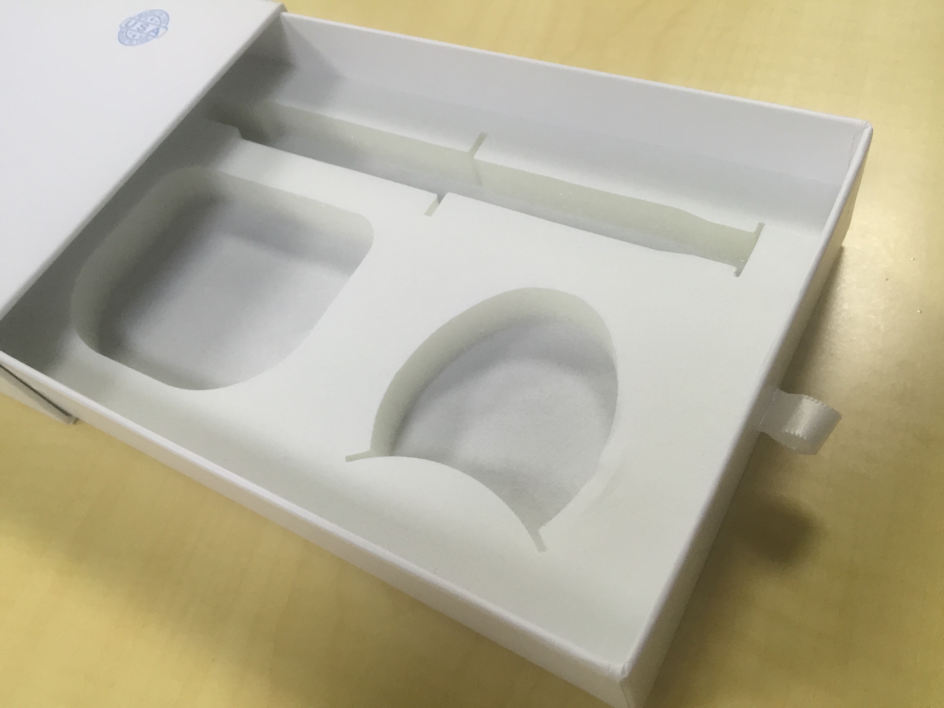 知道用數(shù)碼打樣給化妝品精品盒定制打樣成本低，沒想到這么低